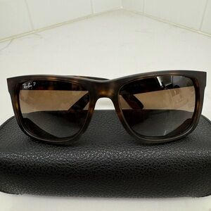 RAY BAN JUSTIN CLASSIC UNISEX POLARIZED SUN GLASSES